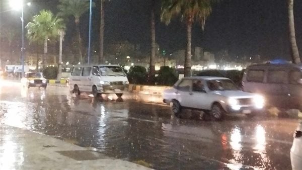 سقوط الأمطار